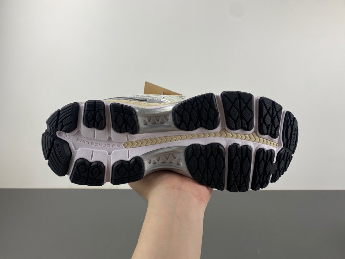 As1cs Gel-Kayano 12.1 x Ronnie Fieg "Cream" | 1203A555-100