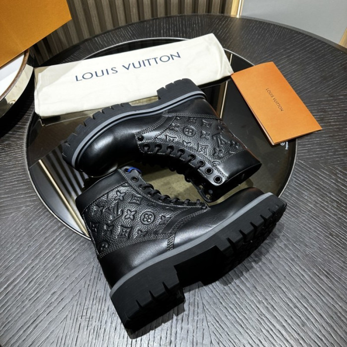 LO1_VTS BOOTS