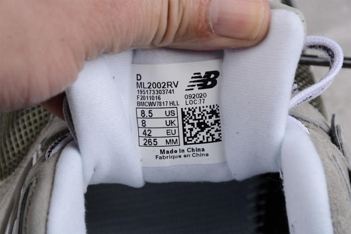 New Balance ML2002RV