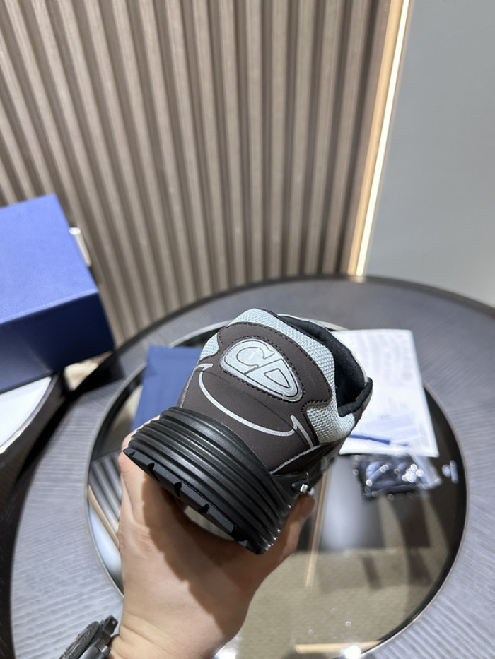 DIO B30 LowTop Sneaker