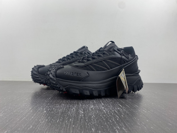 MONCLER TRAILGRIP GORE-TEX