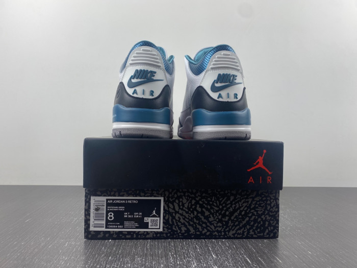 Air Jordan 3 Retro 136064-660
