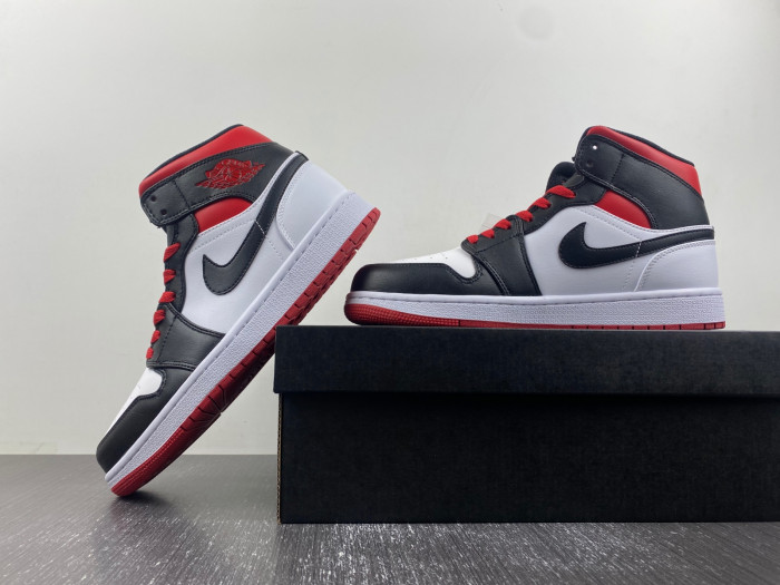 AIR Jordan 1 Mid Gym Red Black Toe  - DQ8426-106