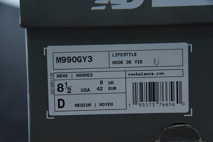 New Balance M990GY3