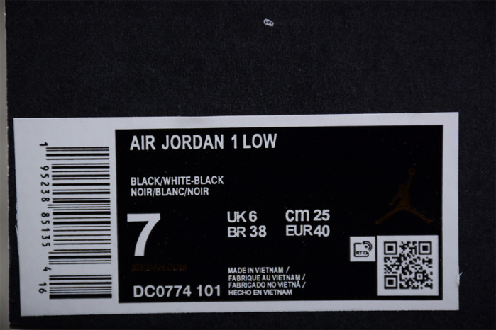 Air Jordan 1 Low Black White DC0774-101