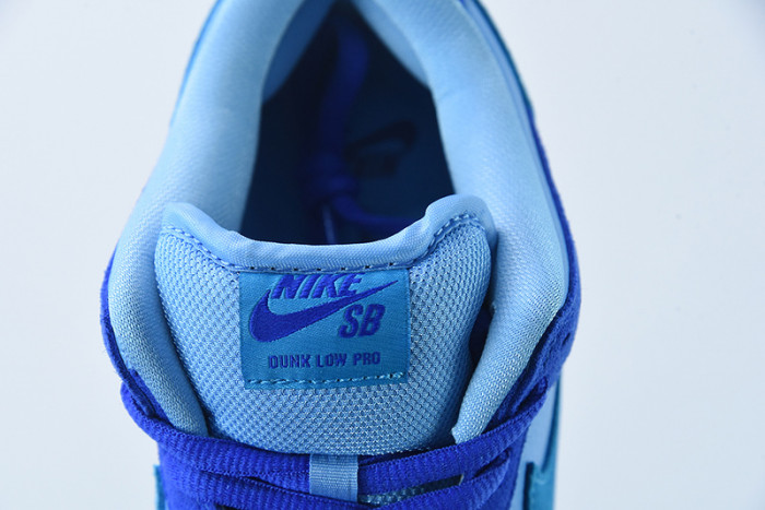 NIKE SB DUNK LOW “BLUE RASPBERRY” DM0807-400