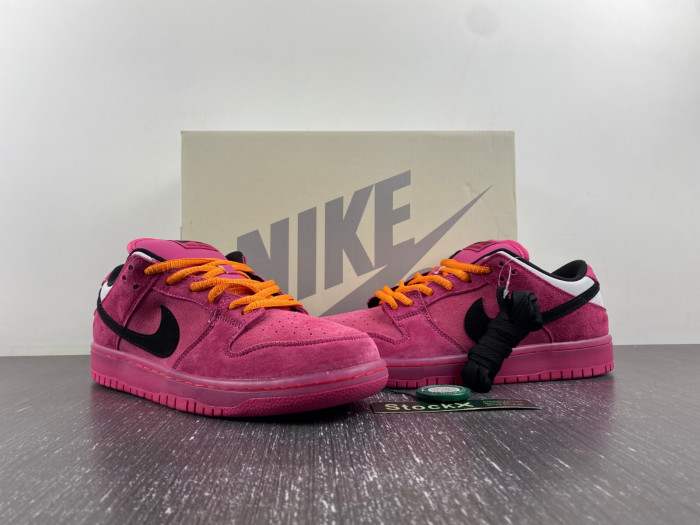 Powerpuff Girls x Nike SB Dunk Low “Buttercup” FZ8319-600