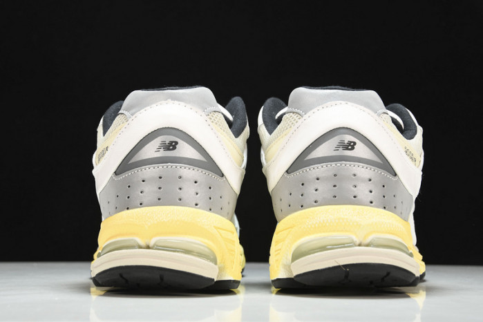 New Balance ML2002RT