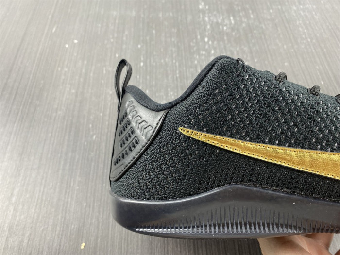 NIKE Kobe 11 Elite Low 