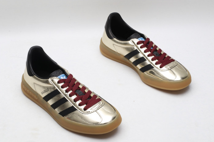 Gv*c* X ADIDA* SNEAKER