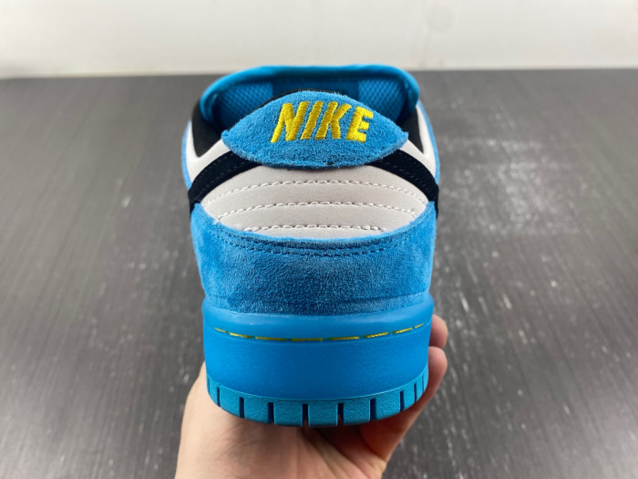 Powerpuff Girls x Nike SB Dunk Low “Buttercup” FZ8319-300