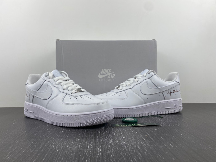 NIKE AIR FORCE 1 LOW 