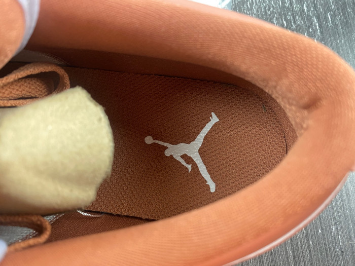 Air Jordan 1 Low Sky J Orange - DC0774-080