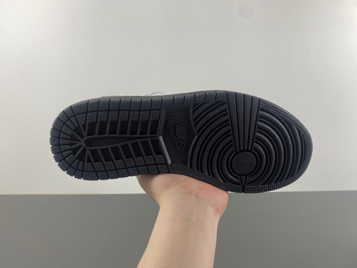 Travis Scott x Air Jordan 1 Low OG “Velvet Brown” DM7866-202