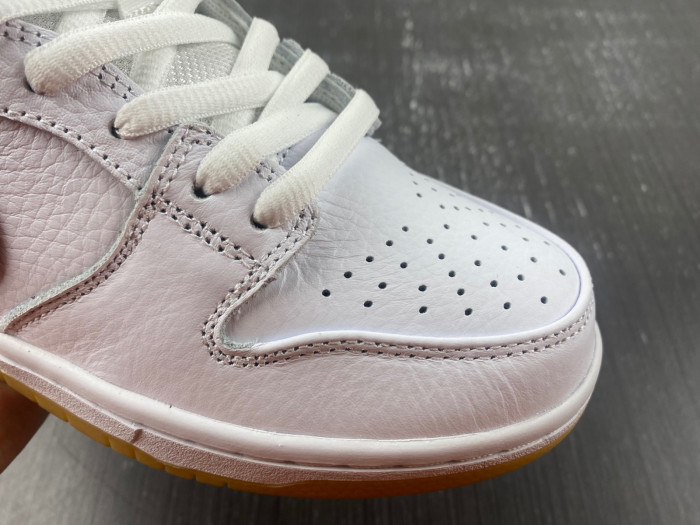 Nike SB Dunk Low Pro White Gum - CD2563-101