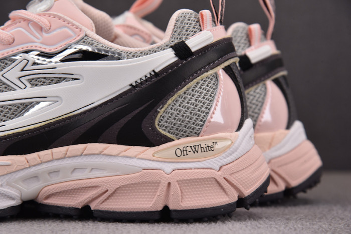 Off-White c/o Virgil Abloh