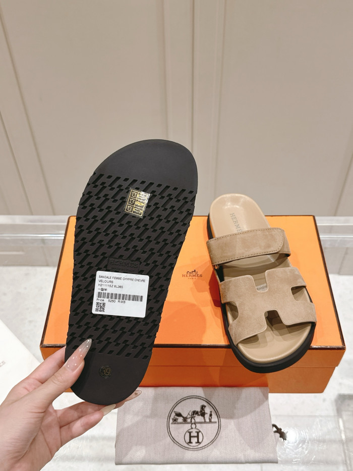 H**me5 SANDALS