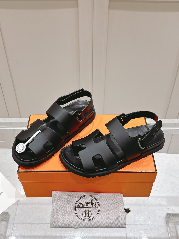 H**me5 SANDALS