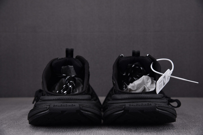 Ba1en*iaga 3XL mules